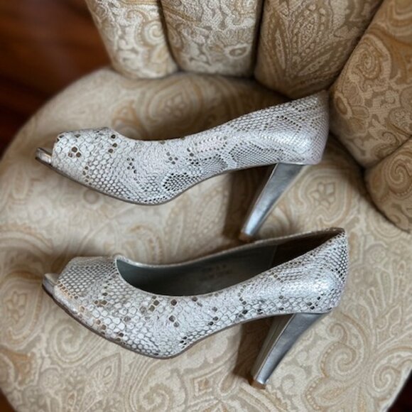 Leather shoes - Picture 3 of 4